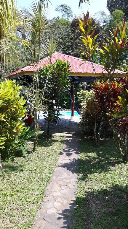 Cabinas Nirvana Ecolodge Cahuita