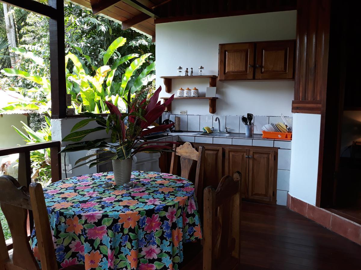 Cabinas Nirvana Ecolodge Cahuita