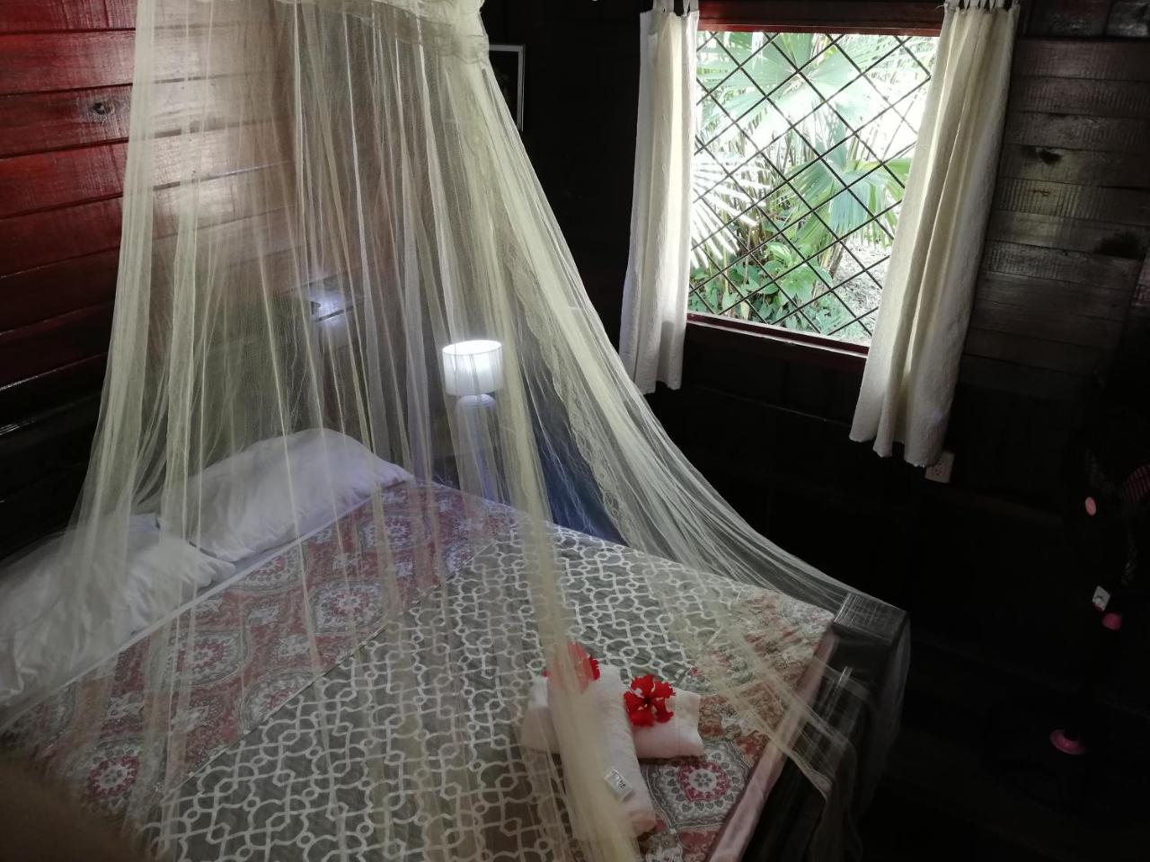 Inn Cabinas Nirvana Ecolodge Cahuita