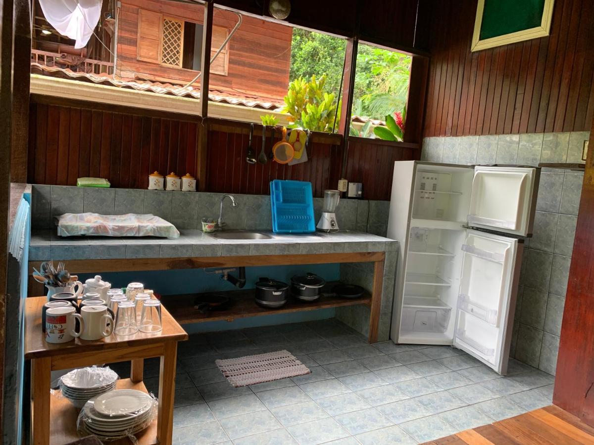 Cabinas Nirvana Ecolodge Inn Cahuita